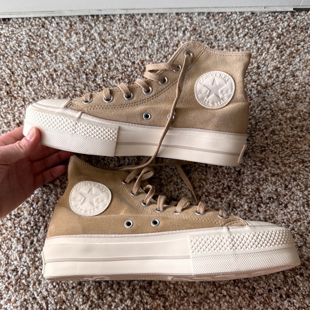 Tan suede converse